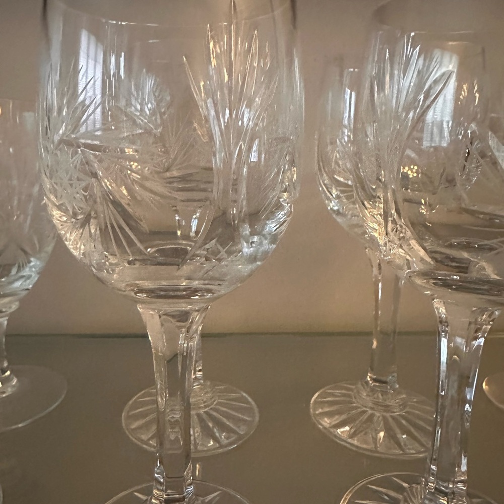 Pinwheel crystal glasses
